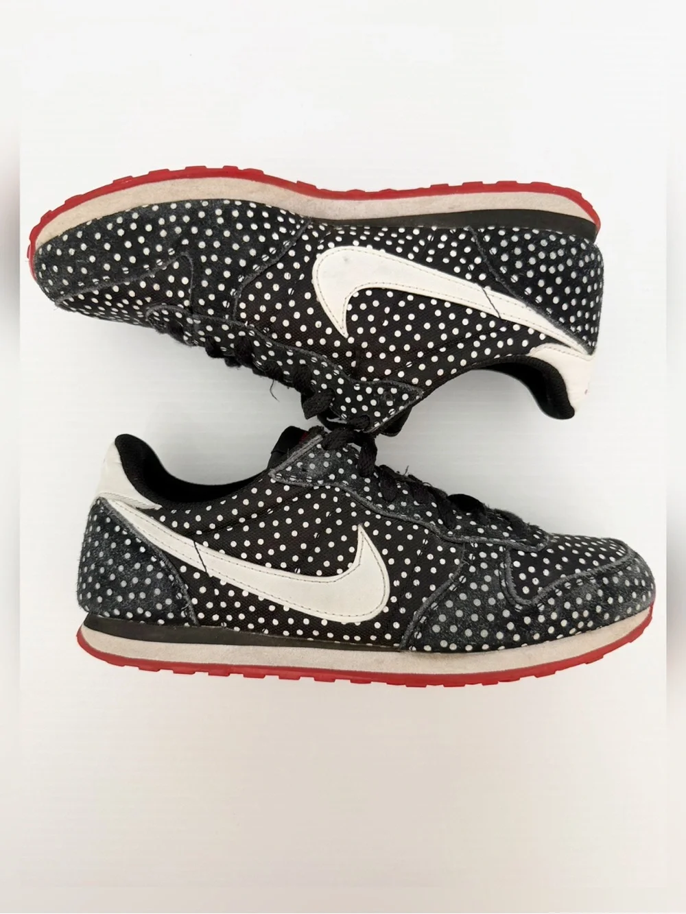 Nike Genicco Women's Black Polka Dot Sneakers with White Swoosh  - 7.5